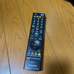 回転式スタンドの液晶テレビ　32インチ　三菱　の画像