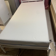 シングルベッド