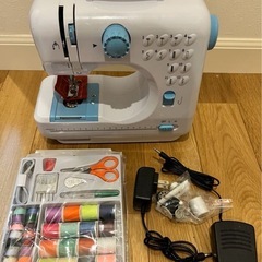 【新品】ミシン 初心者向け 電子ミシン 返し縫い機能 2way給...