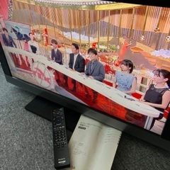 32型　液晶テレビ　黒