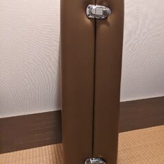 折りたたみマッサージベッドの画像