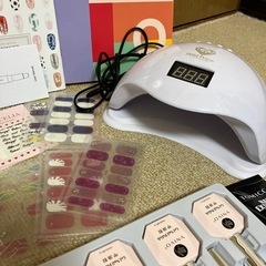 【値下げ限界早い者勝ち】セルフネイルセットの画像