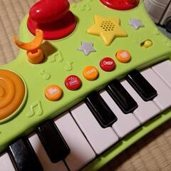 ピアノ　Toys "R" Us　おもちゃの画像