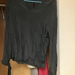 ブラウス　黒