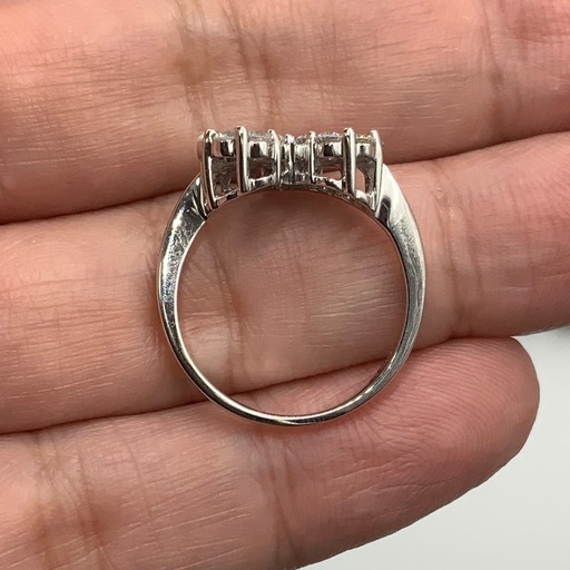 ハートモチーフ　ダイヤリング　K18WG リング　3.7g 1ct