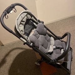 cybex ベビーカーの画像