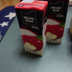 200mlジュース10本とお菓子のセット【受け渡し者決定】