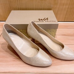 美品　38　本革　ツヤキラパンプス