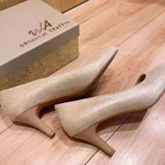 美品　38　本革　ツヤキラパンプスの画像