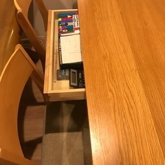 unico ダイニングテーブルの画像