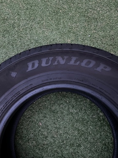 ハイエース　バリ溝　タイヤ　195/80R15　新車1000キロ未満