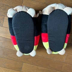 クレヨンしんちゃんスリッパの画像