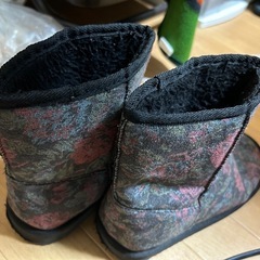 新品　ムートンブーツ