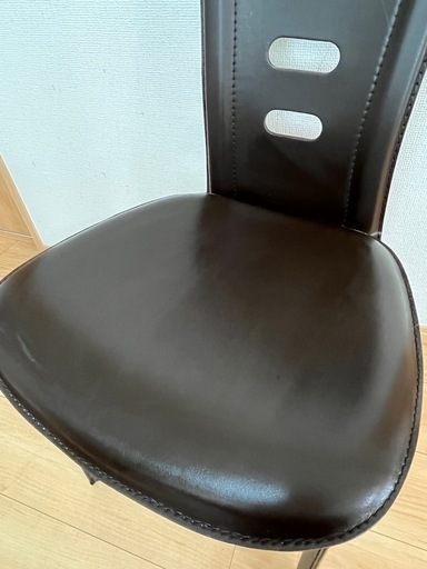 ダークブラウン 木製 椅子 布座面 大塚家具 ダイニングチェア「シネマ Aタイプ」ウォールナット材 ウォールナット