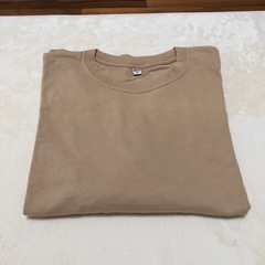 ユニクロ長袖Tシャツの画像