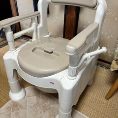 介護用ポータブルトイレの画像