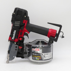 makita マキタ 65mm 高圧エア釘打 赤 エアダスタ付 ケース付 AN636H 未使用品 【工具専門店 テイクハンズ金沢野々市店】の画像