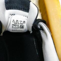 PUMA VIKKY スニーカー　ブラック　23.5cm・プーマ製の画像