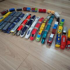 プラレール まとめ売り 車両13台セット（おまけつき）の画像