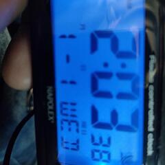 ⑭車用電波時計　ほぼ新品