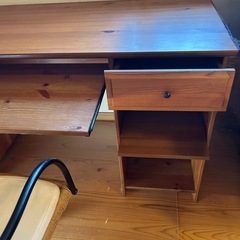 IKEA イケア 机・椅子・ライトセットの画像