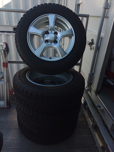 ヤリス　ヴィッツ等スタッドレスタイヤ付アルミセット