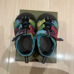 keen 13.5センチ　水陸両用サンダル　