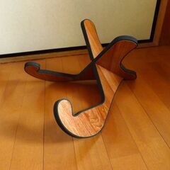 本日終了～最終値下げ！木製のギタースタンドの画像