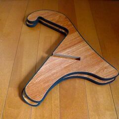 本日終了～最終値下げ！木製のギタースタンドの画像