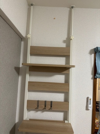 棚付き突っ張りラック
