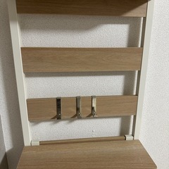 棚付き突っ張りラックの画像