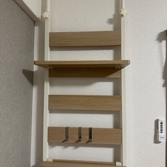 棚付き突っ張りラックの画像