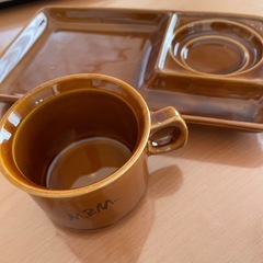 プレート皿とコーヒーカップのセットの画像