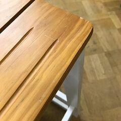 【FU1744】★ミニ木製脚立 ホワイト&ナチュラル おしゃれ かわいい コンパクト 簡易クリーニング済 堺市 深井 【ジャングルジャングル深井店】の画像