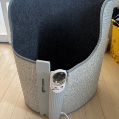 足元のパネルヒーター　こたつ
