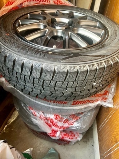 DUNLOP製175/65R15スタッドレスタイヤとMistiereホイールのセット