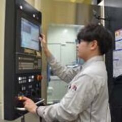 【機械オペレーター／未経験歓迎】先輩社員の手厚いサポート！／社員が働きやすい環境作りを推進中！／オーダーメイド製品を取り扱い！＿株式会社たかふね工業の画像