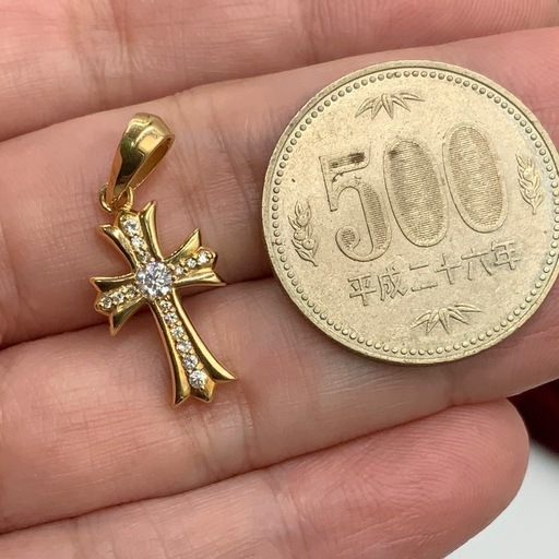 K18 クロス　ダイヤペンダント　3.6g 0.2ct