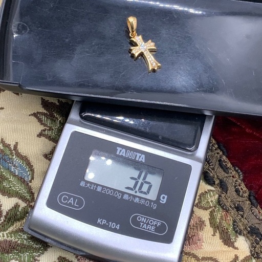 K18 クロス　ダイヤペンダント　3.6g 0.2ct