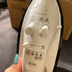 売約済み　[美品]アイロン　東芝の画像