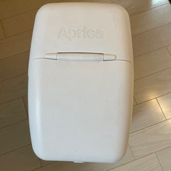 アップリカ　オムツゴミ箱