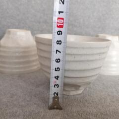 白の器4個セットの画像
