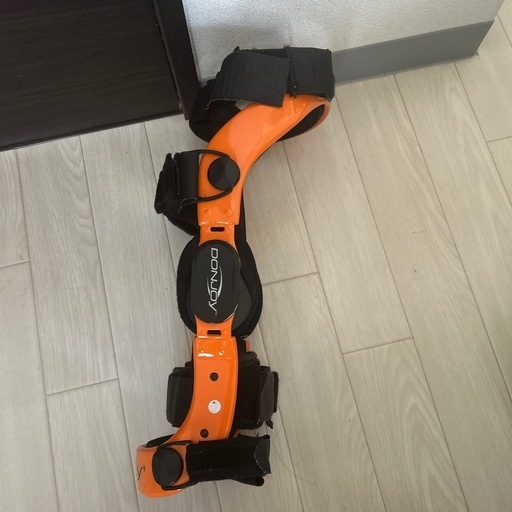 DONJOY 膝装具　サポーター