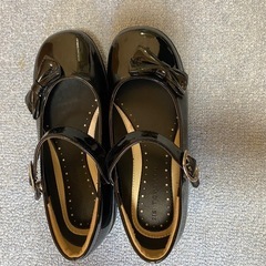 女児フォーマル靴21.5センチの画像