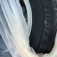 中古ブリヂストンスタッドレスタイヤ | 4本の画像