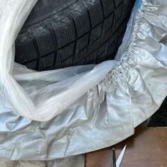 中古ブリヂストンスタッドレスタイヤ | 4本の画像