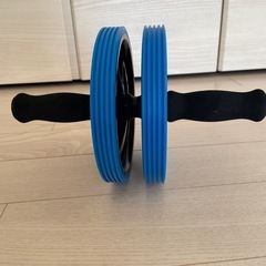 筋トレグッズ　
腹筋ローラー