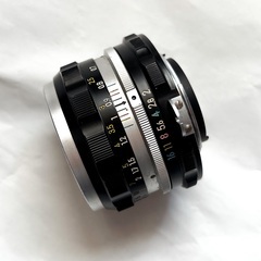 NIKON 50mm F2 Fマウントレンズ カビ・シミありの画像