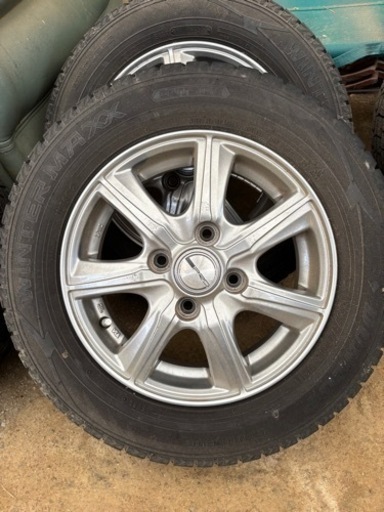 車のパーツ タイヤ、ホイール