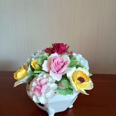 Royal Doulton  ロイヤルドルトン　陶花　陶器　花　置物　インテリアの画像